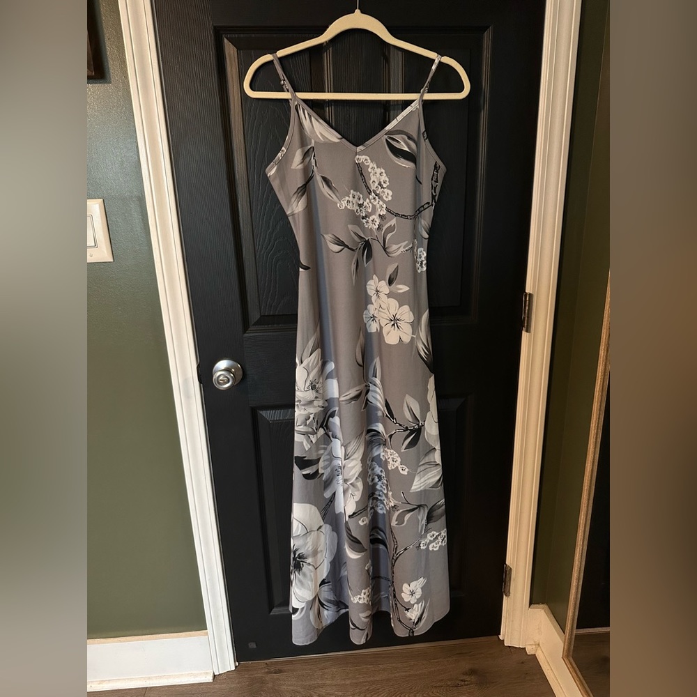 Maxi dress - Picture 2 of 3